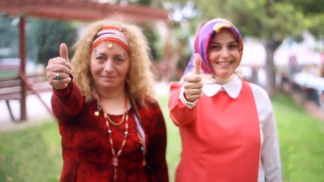 Zuhal Topal'la Sofrada 15-19 Ekim yarışmacıları Nermin kimdir Ebru Hanım nereli  - Resim: 4