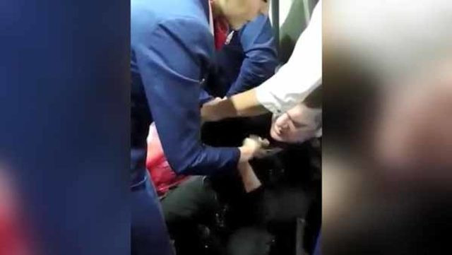 Antalya uçağında korku dolu anlar! Pilot acil iniş yapmak zorunda kaldı! - Resim: 2