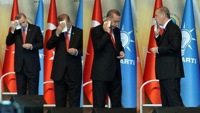 Ak Parti Kongresi'nde sıcak bunalttı - Resim: 3