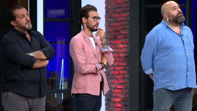 'Burası kurtlar sofrası' deyip MasterChef Türkiye yarışmasını bıraktı gitti - Resim: 1