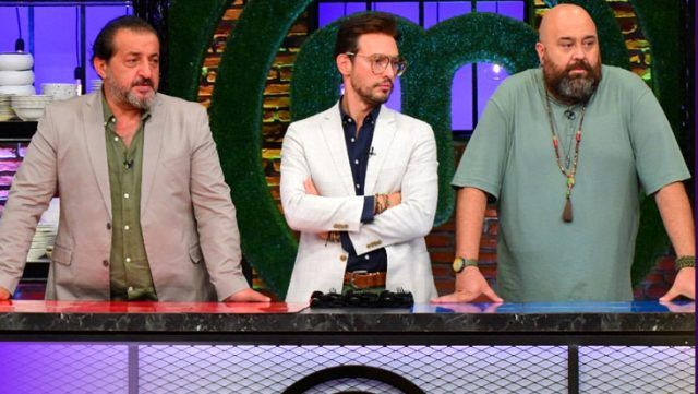 TV8 MasterChef Türkiye'de Tanya stüdyoda fenalaştı doktor eşliğinde ayrıldı - Resim: 1