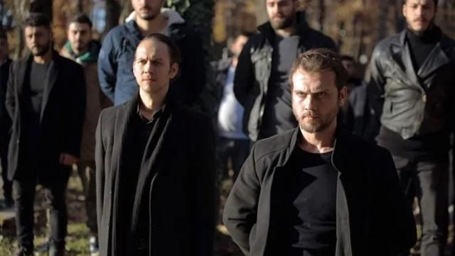 Başrol oyuncusu Show TV Çukur dizisinden ayrılıyor cenaze sahnesi çekildi! - Resim: 2