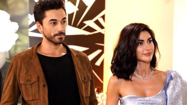 Yasak Elma yıldızı Nesrin Cavadzade sevgilisi Gökhan Alkan'ı yarı çıplak paylaştı - Resim: 1