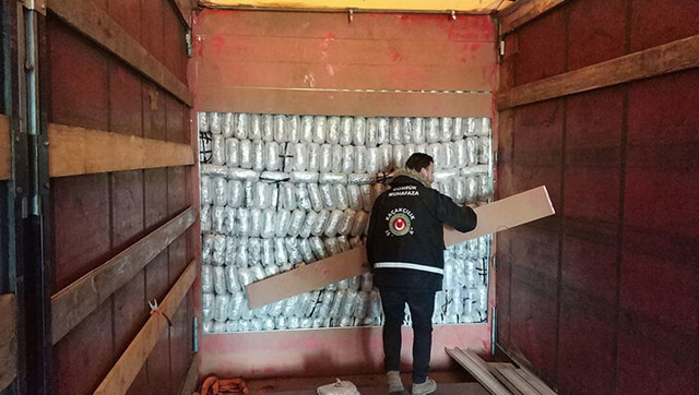 Bakan Ruhsar Pekcan 'Ülke tarihinde rekor' deyip açıkladı! Sınırda büyük operasyon - Resim: 0