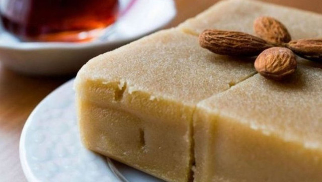 Un helvası nasıl yapılır pratik kolay malzemeli helva tarifi - Resim: 0
