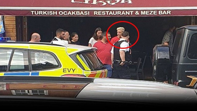 İngiltere'de Andre Wisdom bıçaklı saldırıda yaralandı - Resim: 0