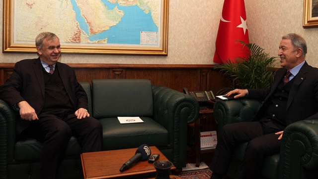 Hulusi Akar, Yunanistan'a zeytin dalı uzattı! Sorunları çözelim mesajı verdi - Resim: 0