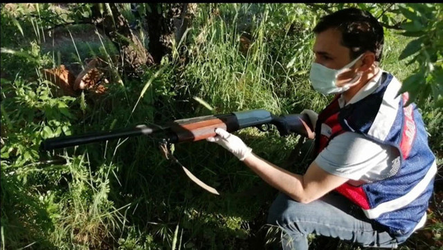 Eşine sarkıntılık yaptığı iddiasıyla pusu kurduğu çiftçiyi tüfekle vurdu - Resim: 0