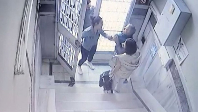 Silah taşıma bahanesi şoke etti! Cinsel tacizle suçlanan hekime 13 yıl hapis istemi - Resim: 0