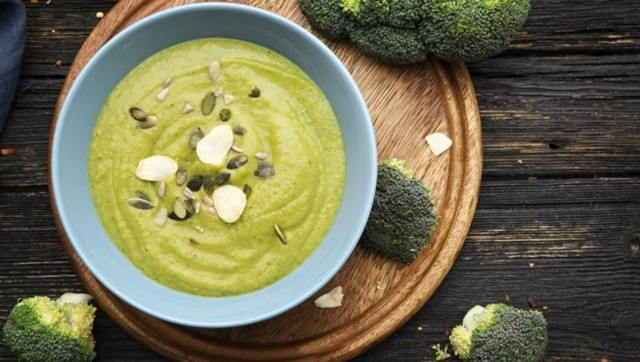 Sıcak sıcak iyi gider kremalı brokoli çorbası tarifi tam da mevsimi! - Resim: 0