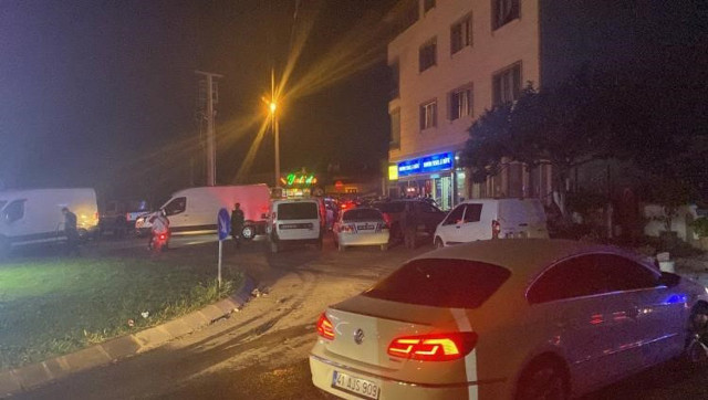 Satışa yasak saatlerde ortalık karıştı: Kocaeli'de alkol ısrarı kötü bitti! - Resim: 0