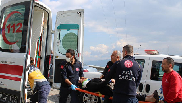 Aydın'da yolcu minibüsü devrildi: 28 yaralı - Resim: 2
