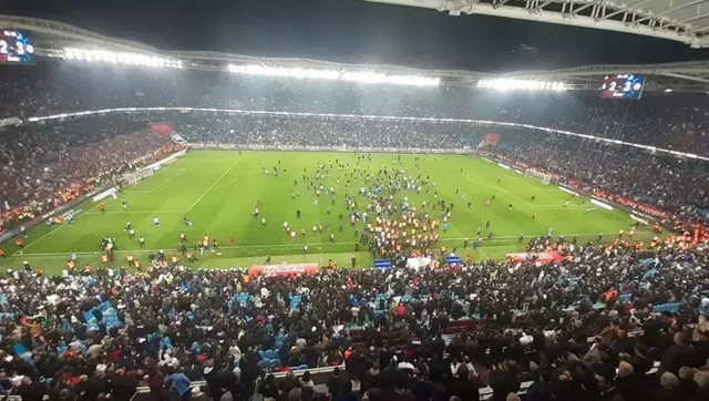 Bakan Yerlikaya açıkladı: Trabzonspor - Fenerbahçe maçına soruşturma başlatıldı - Resim: 0