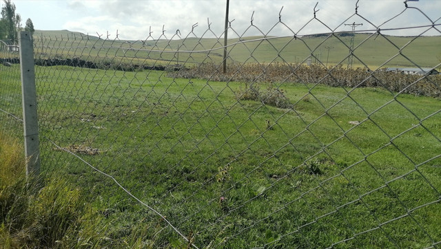 Açık arazide yıldırımdan korunmak için "Parmak uçlarında durarak çömelin" uyarısı - Resim: 0