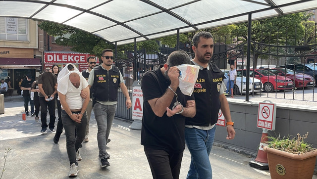 Eskişehir'de dublör kullanarak arsa satışı yapan şüpheliler gözaltına alındı - Resim: 1