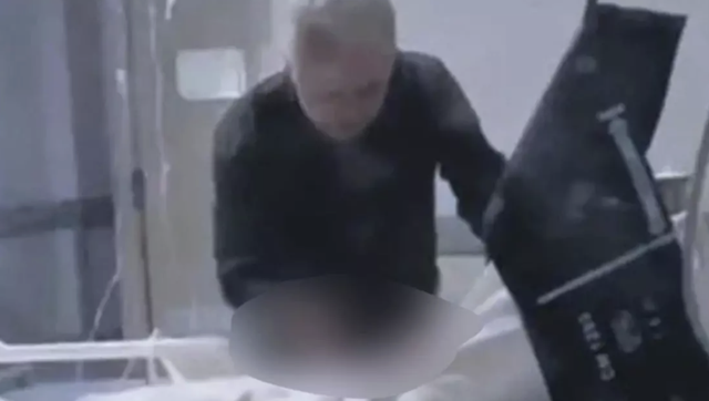 Hastane odasında 80 yaşındaki babasına dehşeti yaşattı! Savunması pes dedirtti - Resim: 0