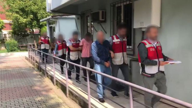 Sosyal medyada tanıştığı kızın evinde şoka uğradı! Çıplak fotoğrafını... - Resim: 1