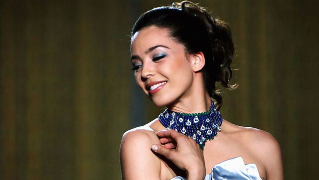 Kainat güzeli Azra Akın anne oldu bebeğin cinsiyeti sürpriz oldu - Resim: 4