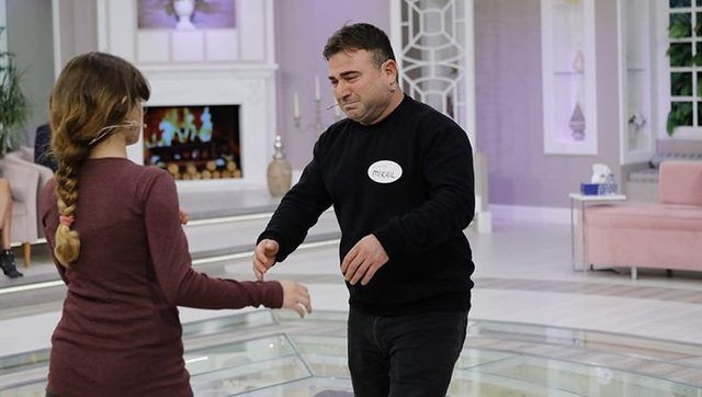 Esra Erol baba Mikail Yolcu'ya sitem etti 15 yaşında hamile kalan kız yürekleri yaktı - Resim: 4