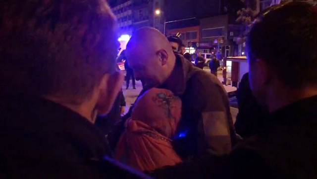 Bakan Süleyman Soylu'nun istifası üzerine intihara kalkışan kişi ikna edildi - Resim: 0