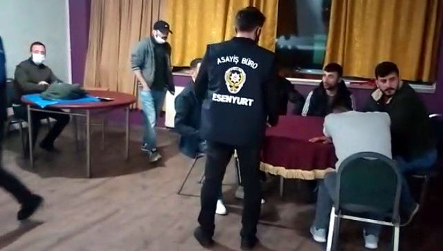 Esenyurt'ta mührü kırıp kumar oynayanlara ikinci baskın - Resim: 0