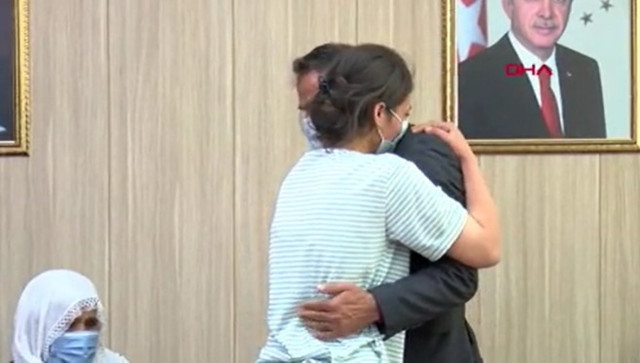 Mardin'de teslim olan terörist ailesine kavuştu duygusal anlar - Resim: 0