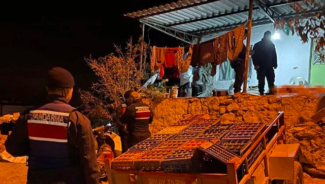 Manisa'da damat dehşeti! 2 kişiyi öldürdü eşiyle görüşmek isteyince... - Resim: 1