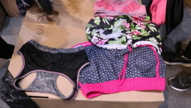 Depremzedelere gönderilen eşyalar pes dedirtti! Hepsini çöpe attılar - Resim: 1