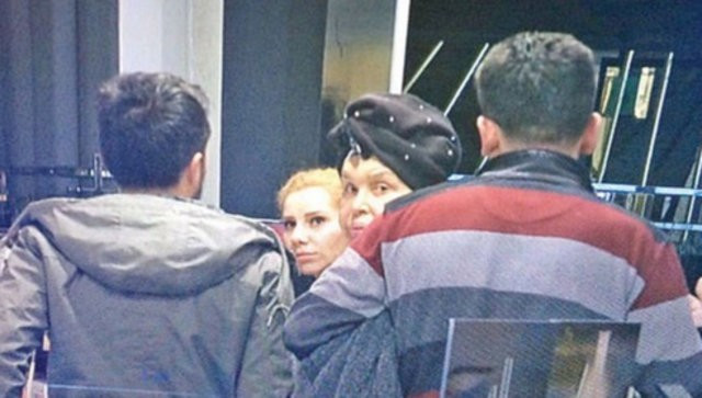 Diva makyajsız yakalanınca... Bakışlara dikkat! - Resim: 3