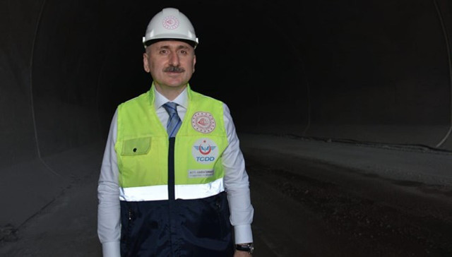 Bakan Karaismailoğlu Konya-Karaman hızlı tren hattının yıl sonu açılacağını açıkladı - Resim: 0