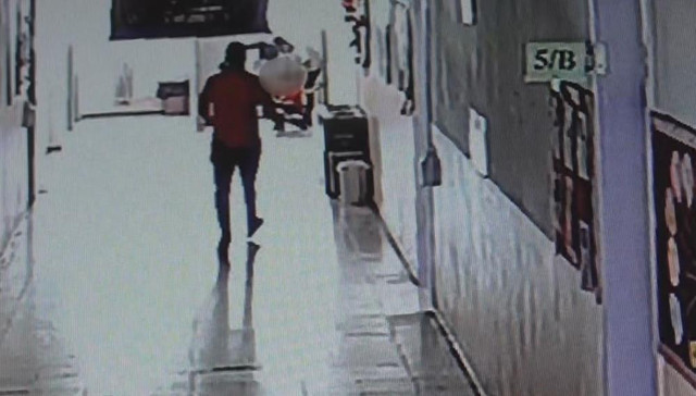 Korku dolu dakikalar! Nefes borusuna şeker kaçan çocuğu öğretmeni kurtardı - Resim: 0