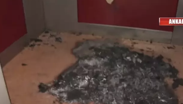 Bu apartmandakiler korku içinde yaşıyor! "Acaba bugün ne olacak" diye eve geliyorlar! Kundakçı kim? - Resim: 1