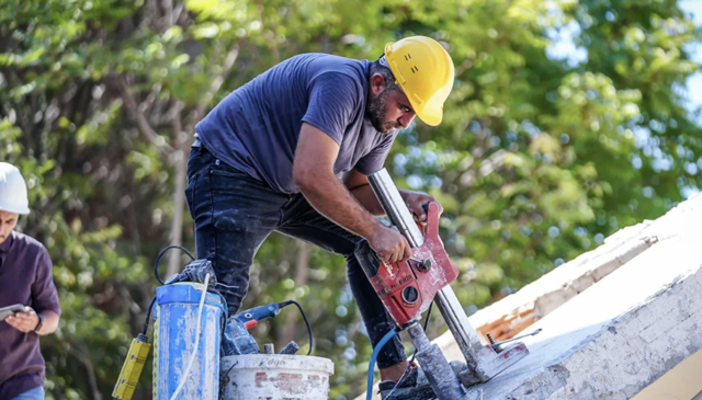 Balıkesir depreminde yıkılan binanın müteahhidi ve sahibi gözaltına alındı! - Resim: 0