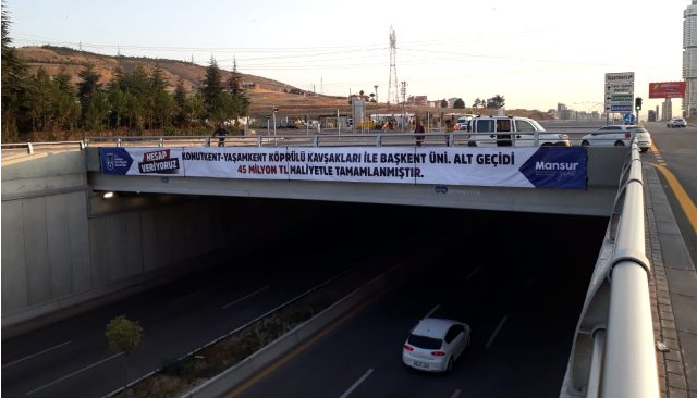 Mansur Yavaş, yaptığı köprü ve alt geçidin maliyetini astığı pankartlarla açıkladı - Resim: 1