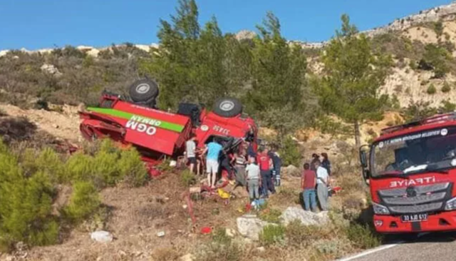 Mersin’deki orman yangını yayılmaya devam ediyor! Alevler D-400 karayoluna ulaştı, yol kapatıldı! - Resim: 7