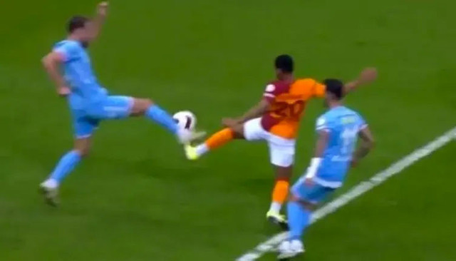 'Tete'nin pozisyonu penaltı' değil diyen hakem Bitigen'den 'o zaman neden verdin?' sorusuna cevap - Resim: 0