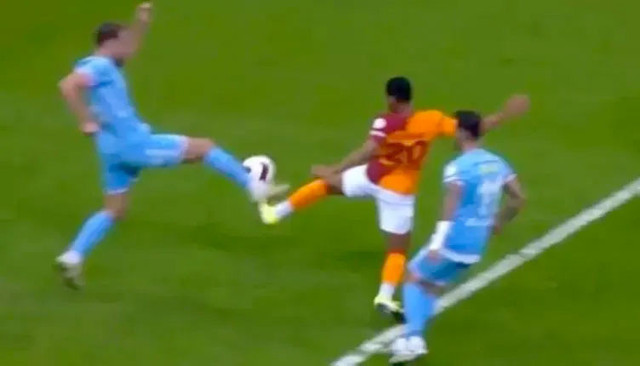 Hugh Dallas ile Abdulkadir Bitigen'in konuşması gündem oldu: Fenerbahçe'den 'hakemliği bırak' çağrısı - Resim: 0