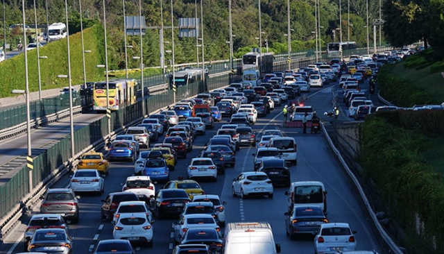 Bugünden itibaren devrede! Hız sınırı 70 kilometreye düşürüldü - Resim: 0