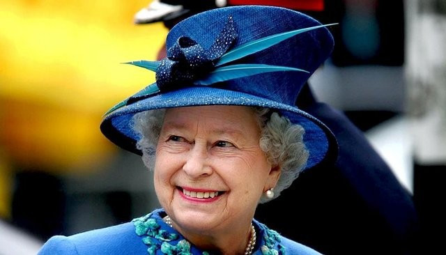 Kraliçe Elizabeth'in daha önce yaptığı işe çok şaşıracaksınız... - Resim: 2