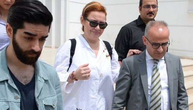  Bu aşk skandalla biter - Resim: 3