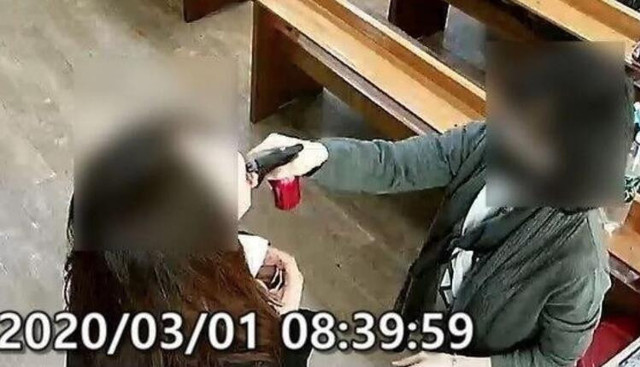 Kilise görevlisinden skandal iş! Koronavirüsü 50 kişiye böyle bulaştırdı - Resim: 0