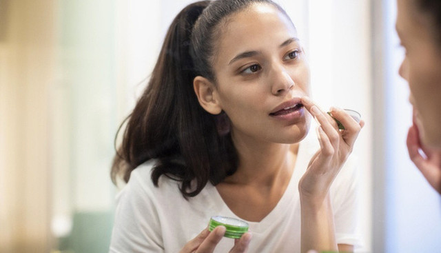 Etkisi dudak dolgusunu aratmıyor dudak dolgunlaştırmak için doğal kürler! - Resim: 1