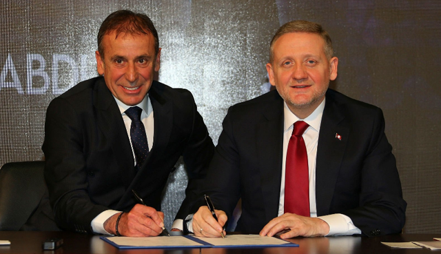 Başakşehir bıraktı Beşiktaş Abdullah Avcı ile 3 yıllığına anlaştı - Resim: 0