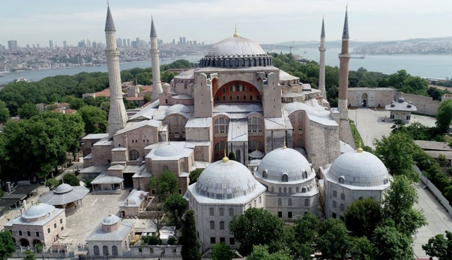 Ekrem İmamoğlu, Ayasofya'nın açılış gününde bakın ne yapacak? - Resim: 0