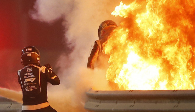 Formula 1 Bahreyn GP'de Haas sürücüsü Grosjean'ın korkunç kazası - Resim: 0