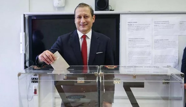 Galatasaray Başkanı Burak Elmas kimdir? 38'inci başkan nereli kaç çocuğu var - Resim: 0