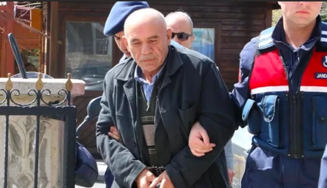 Kemal Kılıçdaroğlu'na yumruk atma davasında skandal savunma: Sinek vardı! - Resim: 0