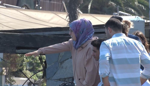 İstanbul Boğazı’nda bir garip intihar girişimi: Saatlerce güneşin altında bekledi, iskeleden denize atlamak istedi! - Resim: 2