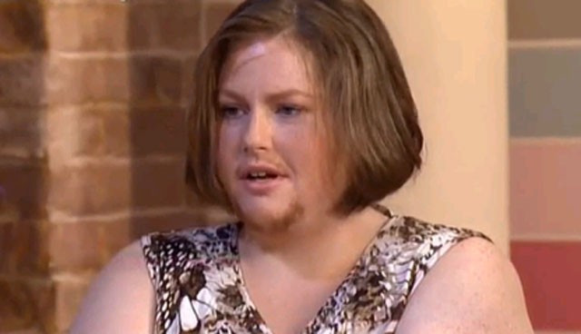 Sakallı kadın görenleri dehşete düşürdü - Resim: 1