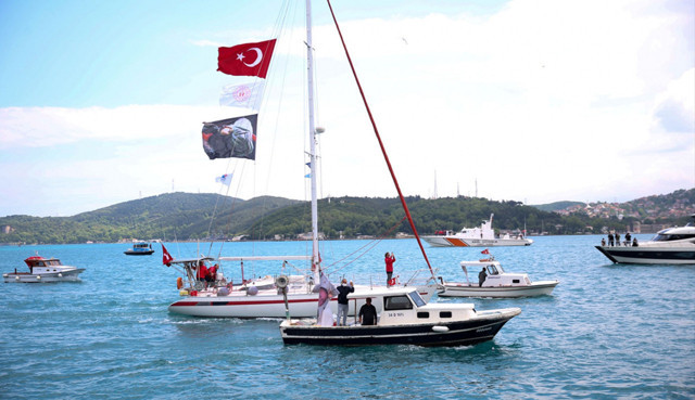 İstanbul'un Fethi'nin 567. yılı! Boğaz'da fetih saygı geçişi yapıldı - Resim: 1